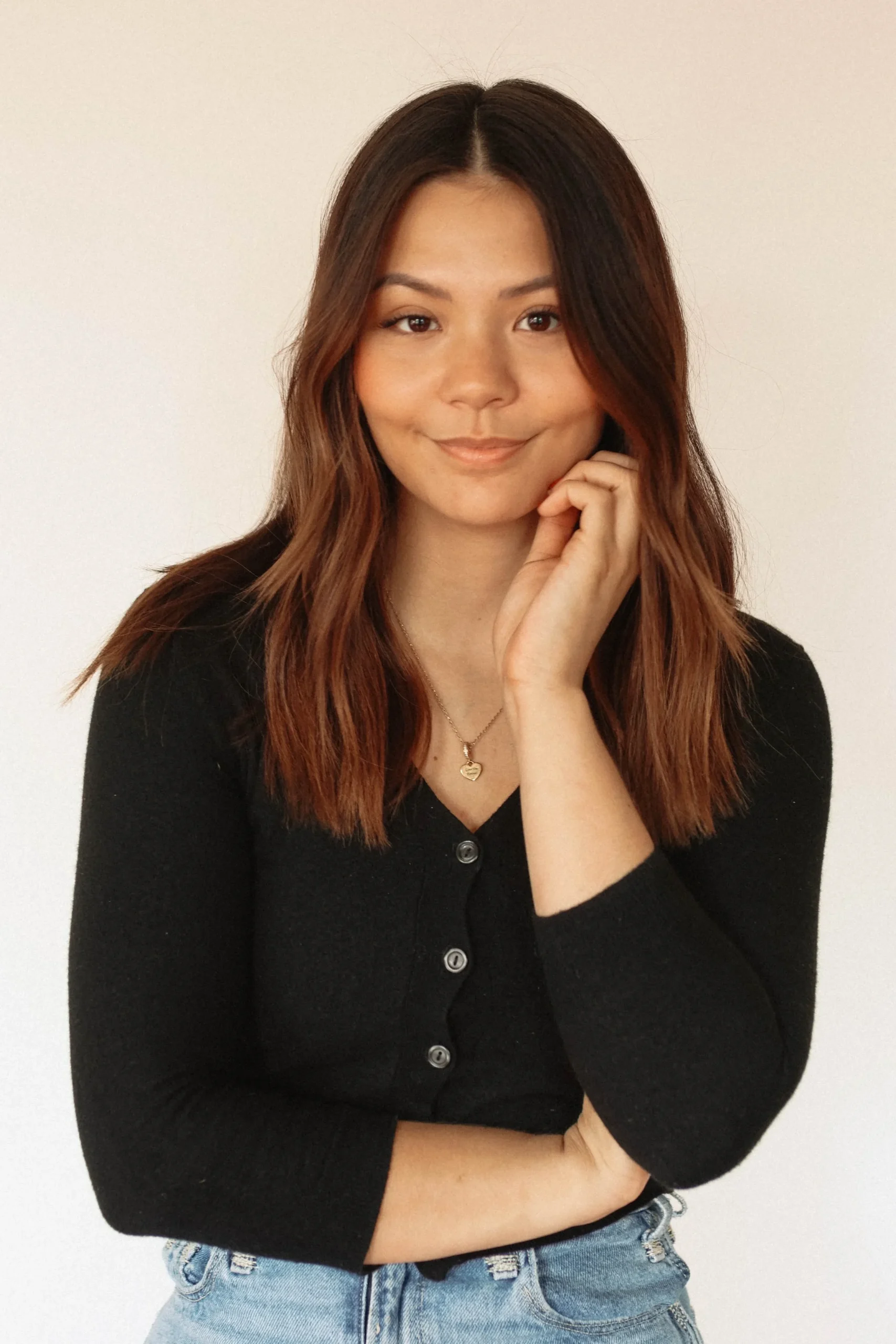 aaira mikayla beauty salon scaled