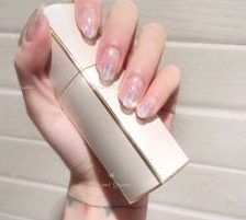 e89687c2b7e7be8ee794b2 v nails