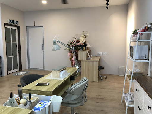 THIS NAIL STUDIO