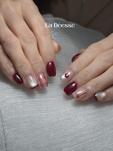 La Déesse Nail Salon