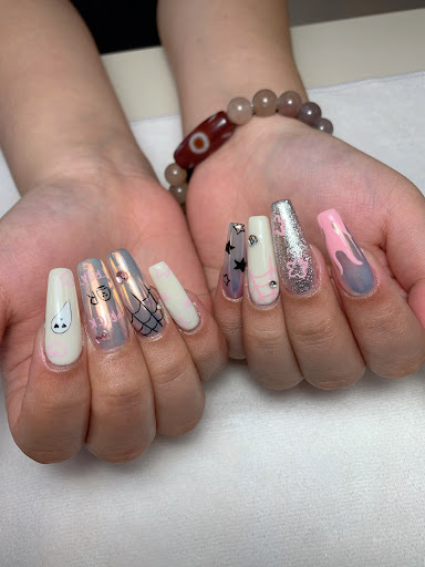 Hers Nail @ Iconic Point