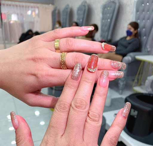 Pinkytoes Nail Spa Centre Point