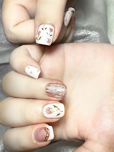 See Shine Nail Studio