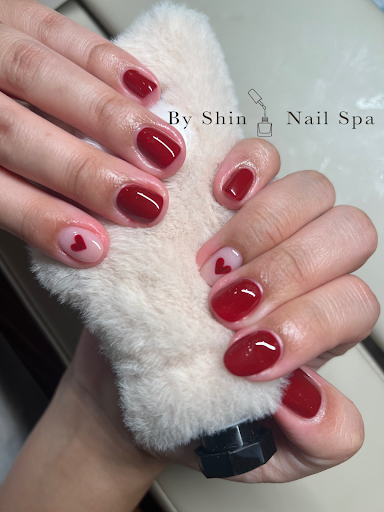 By shin nail spa