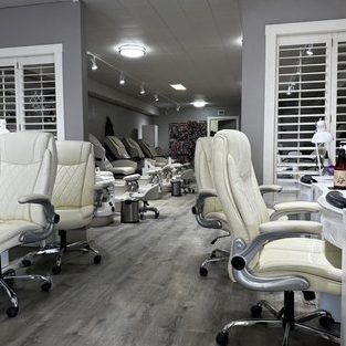 lace nail salon