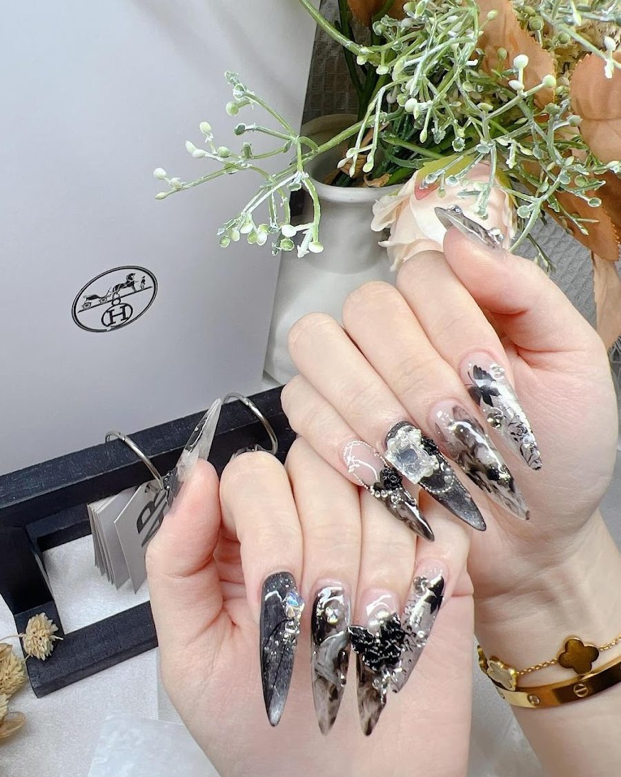 luminous kl nail salon manicure pedicure eyelash extension embroidery