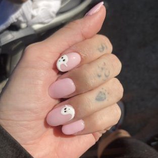 pinkytoes nail spa centre point