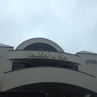 z unisex salon facial